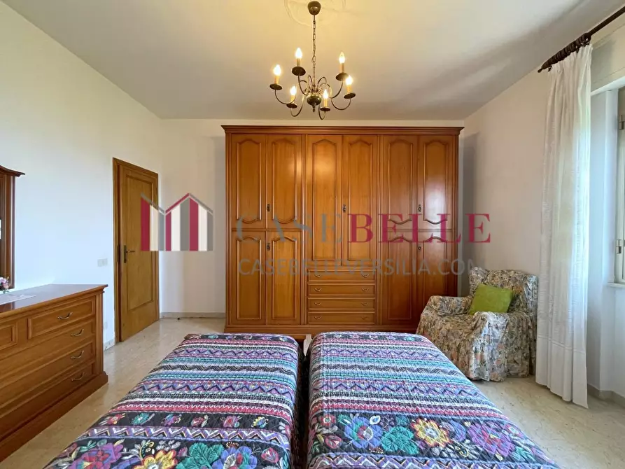 Immagine 52 di Villa in vendita  a Massarosa