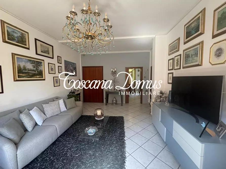 Immagine 5 di Appartamento in vendita  a Siena