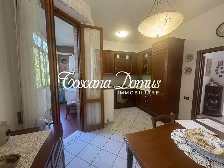 Immagine 16 di Appartamento in vendita  a Siena