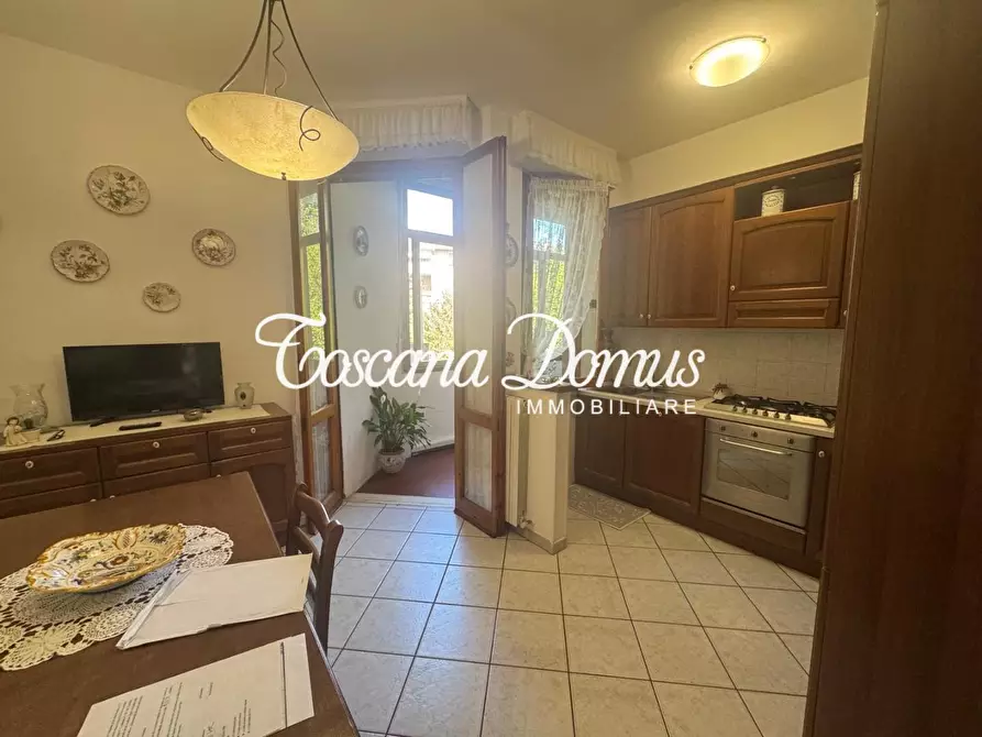 Immagine 11 di Appartamento in vendita  a Siena