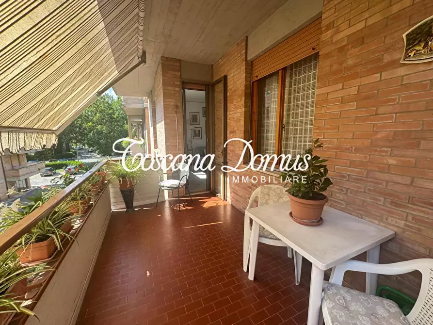 Immagine 9 di Appartamento in vendita  a Siena