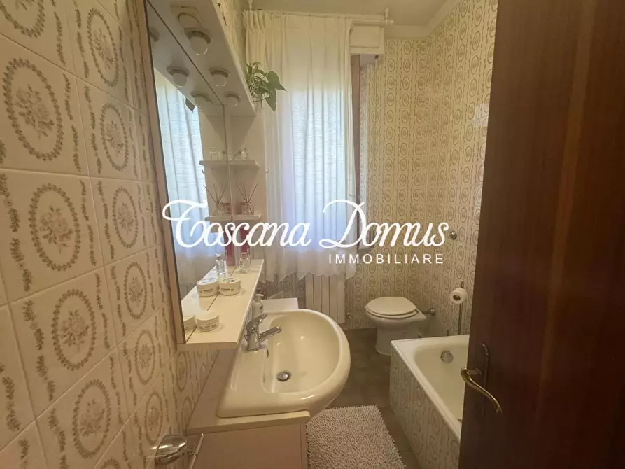 Immagine 17 di Appartamento in vendita  a Siena