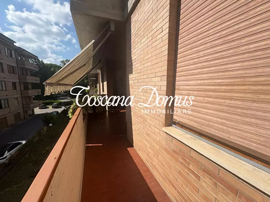 Immagine 10 di Appartamento in vendita  a Siena