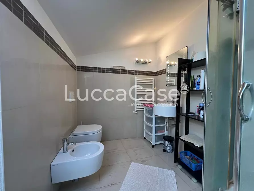 Immagine 17 di Villetta a schiera in vendita  a Lucca