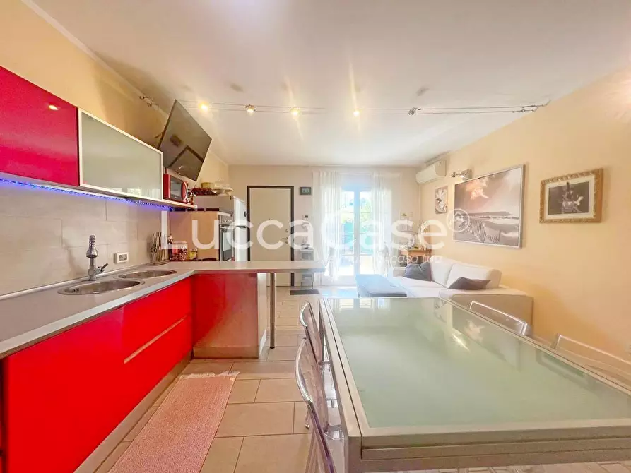 Immagine 3 di Villetta a schiera in vendita  a Lucca