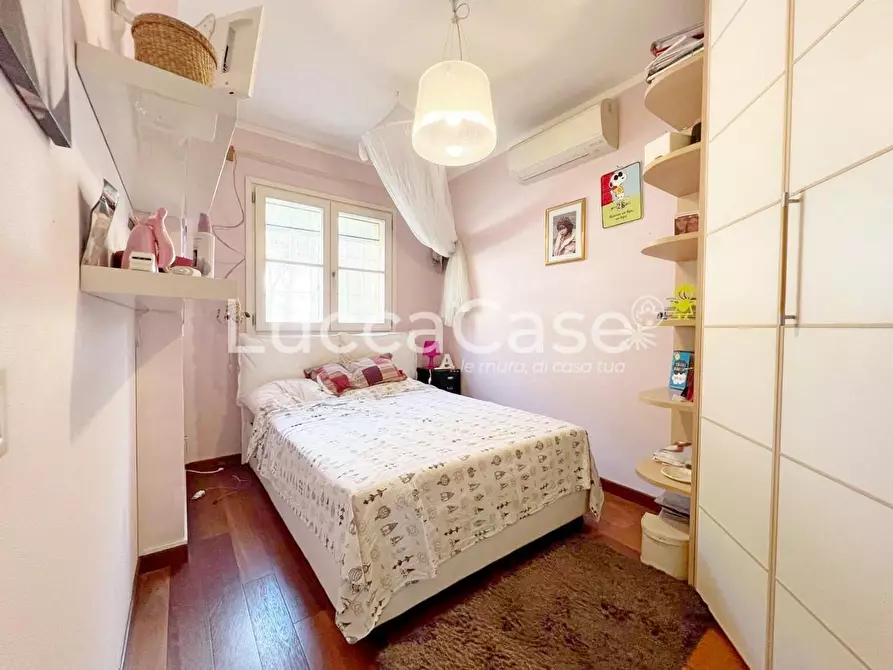 Immagine 13 di Villetta a schiera in vendita  a Lucca