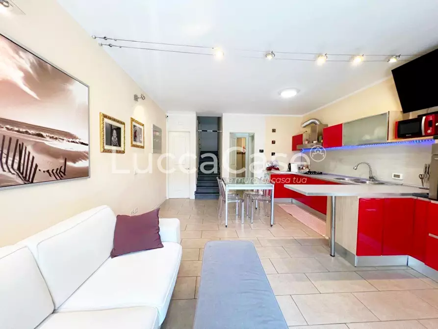 Immagine 5 di Villetta a schiera in vendita  a Lucca