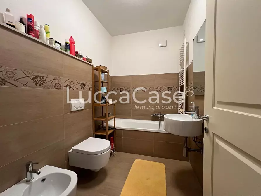 Immagine 16 di Villetta a schiera in vendita  a Lucca