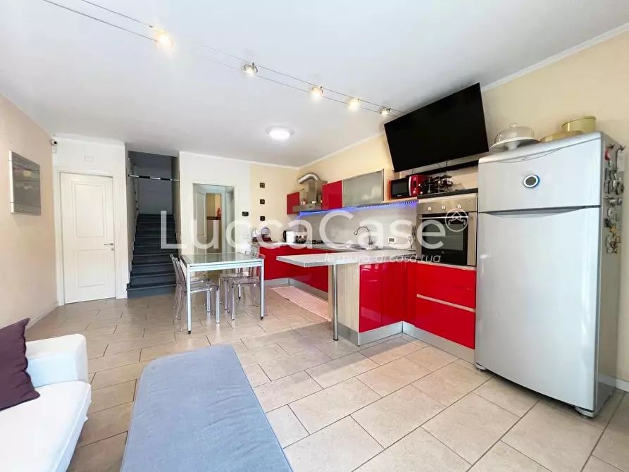 Immagine 7 di Villetta a schiera in vendita  a Lucca