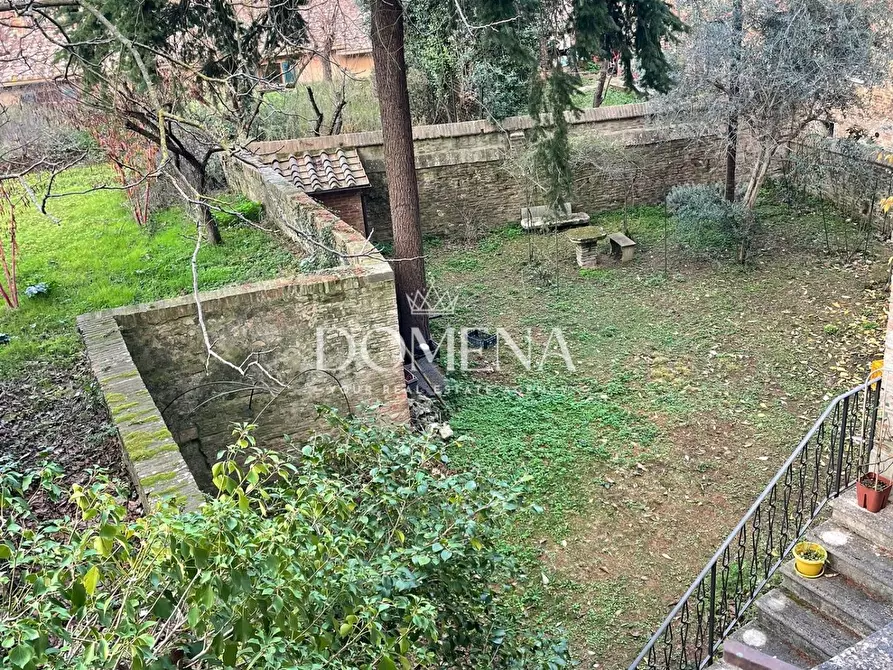 Immagine 6 di Appartamento in vendita  a Siena