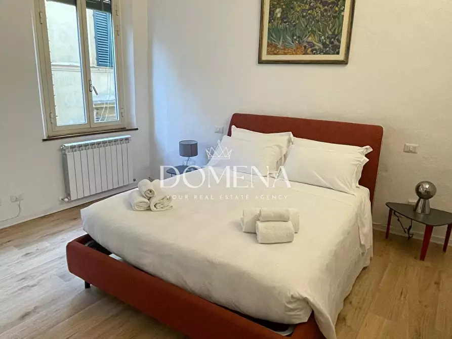 Immagine 13 di Appartamento in vendita  a Siena