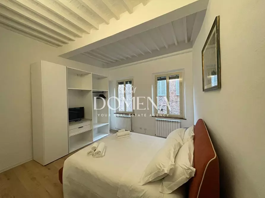 Immagine 19 di Appartamento in vendita  a Siena