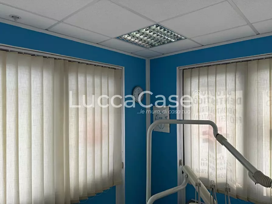 Immagine 5 di Ufficio in vendita  a Capannori