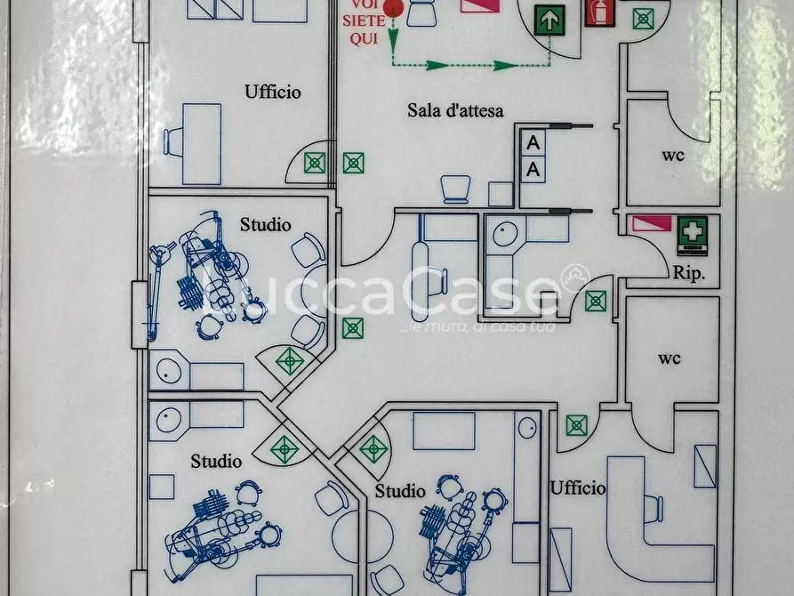 Immagine 9 di Ufficio in vendita  a Capannori