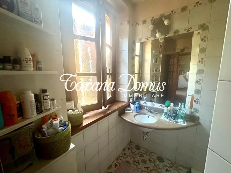 Immagine 41 di Casa colonica in vendita  a Monteriggioni