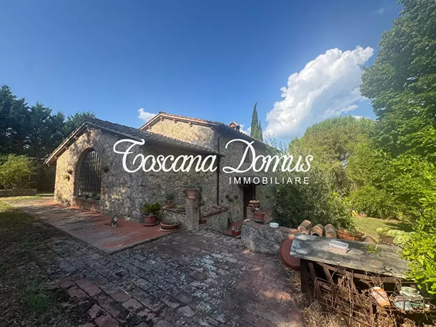 Immagine 2 di Casa colonica in vendita  a Monteriggioni