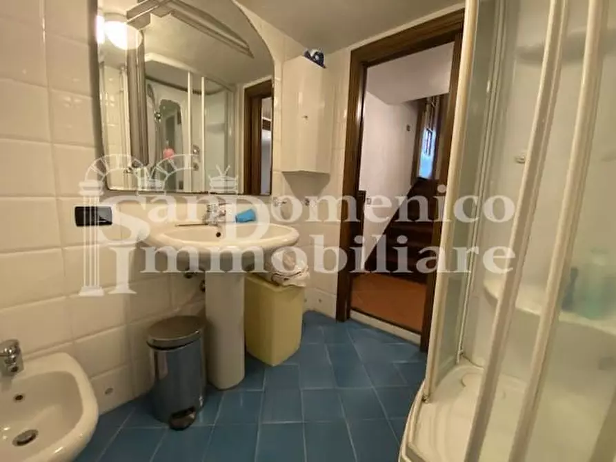 Immagine 12 di Villa in vendita  a Cascina