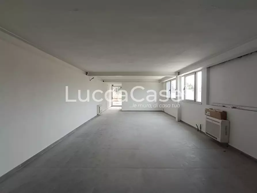 Immagine 16 di Capannone industriale in affitto  a Porcari