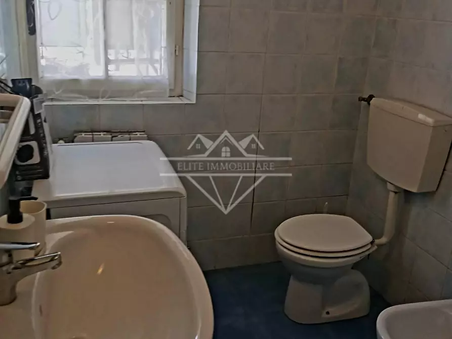 Immagine 7 di Appartamento in vendita  a Ameglia