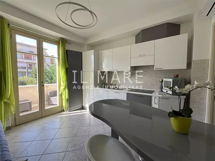 Immagine 3 di Appartamento in vendita  a Massa