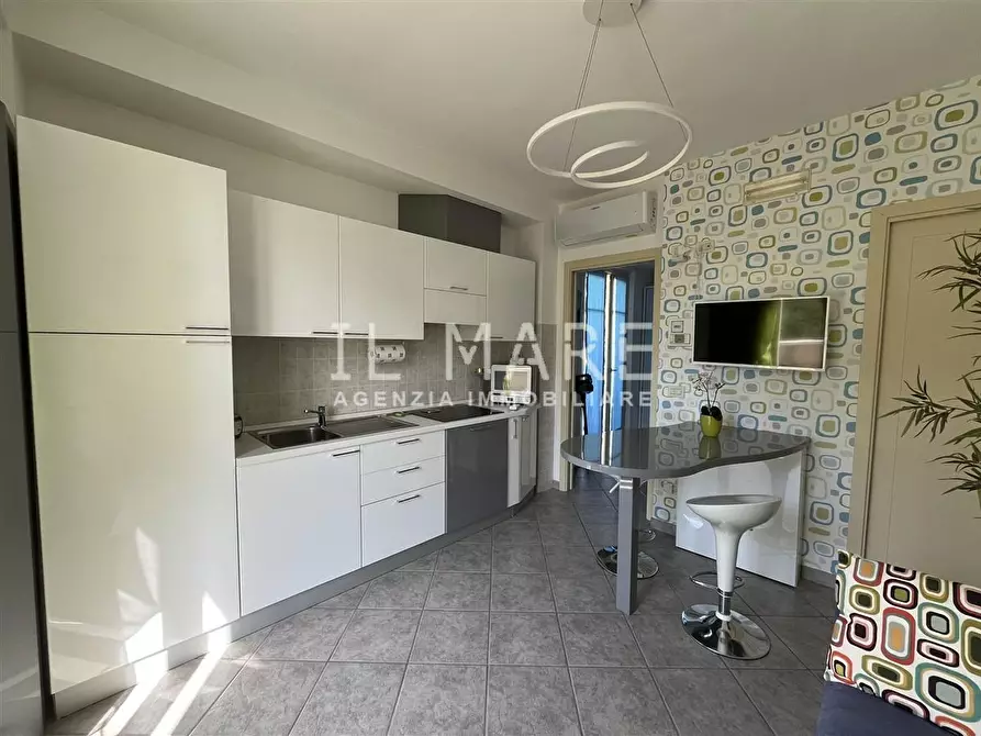 Immagine 4 di Appartamento in vendita  a Massa