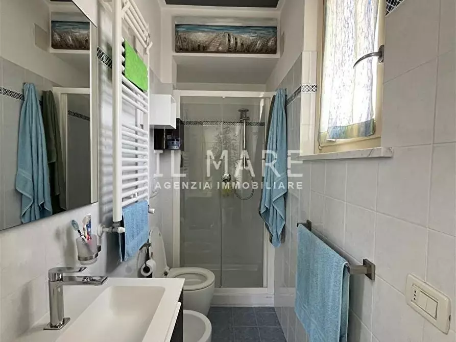 Immagine 10 di Appartamento in vendita  a Massa