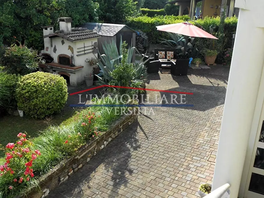 Immagine 3 di Casa bifamiliare in vendita  a Montignoso