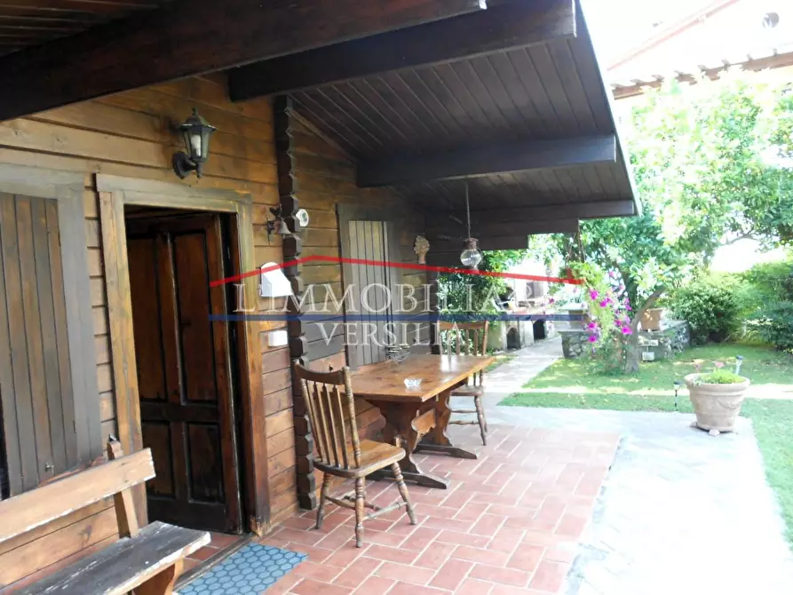 Immagine 37 di Casa bifamiliare in vendita  a Montignoso