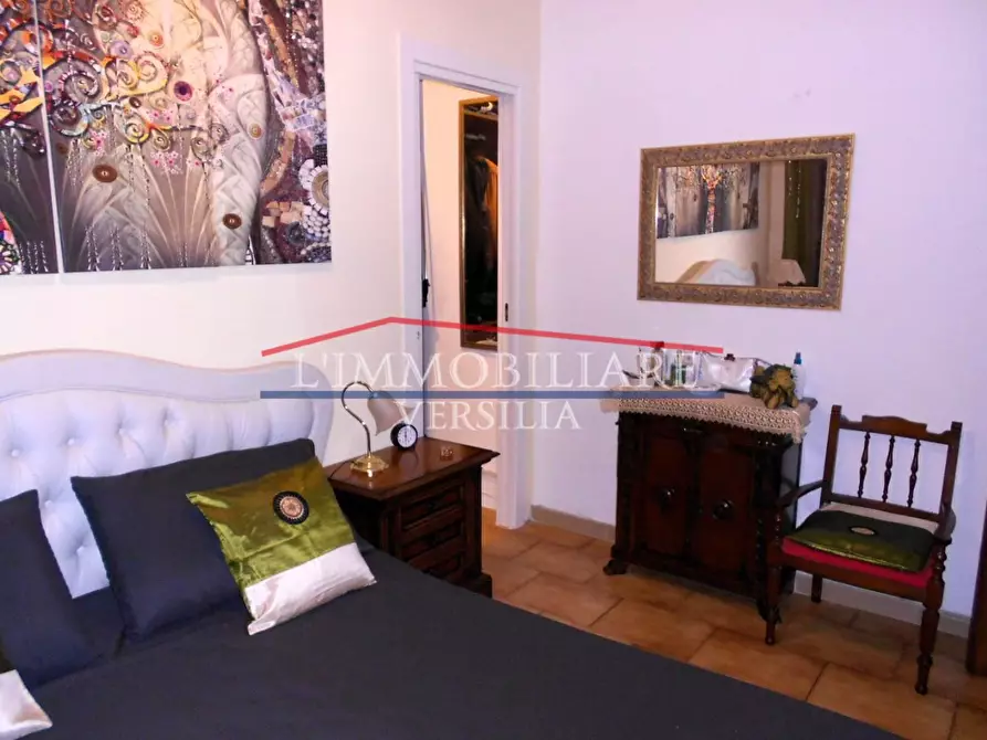 Immagine 27 di Casa bifamiliare in vendita  a Montignoso