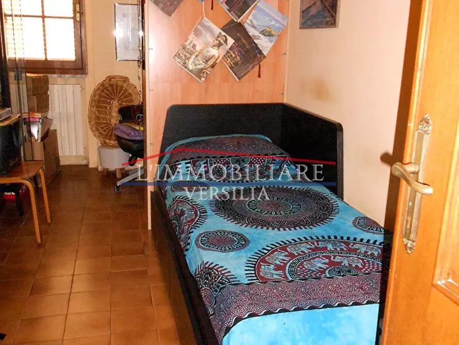 Immagine 30 di Casa bifamiliare in vendita  a Montignoso