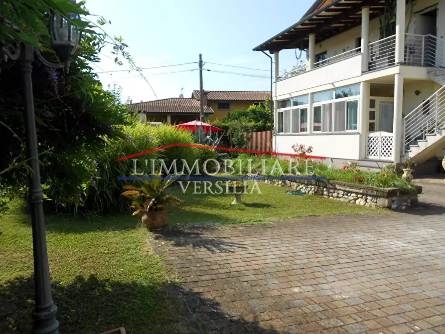 Immagine 12 di Casa bifamiliare in vendita  a Montignoso