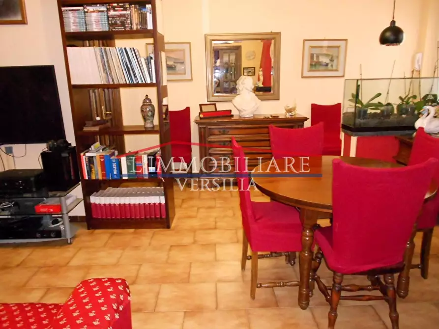 Immagine 18 di Casa bifamiliare in vendita  a Montignoso