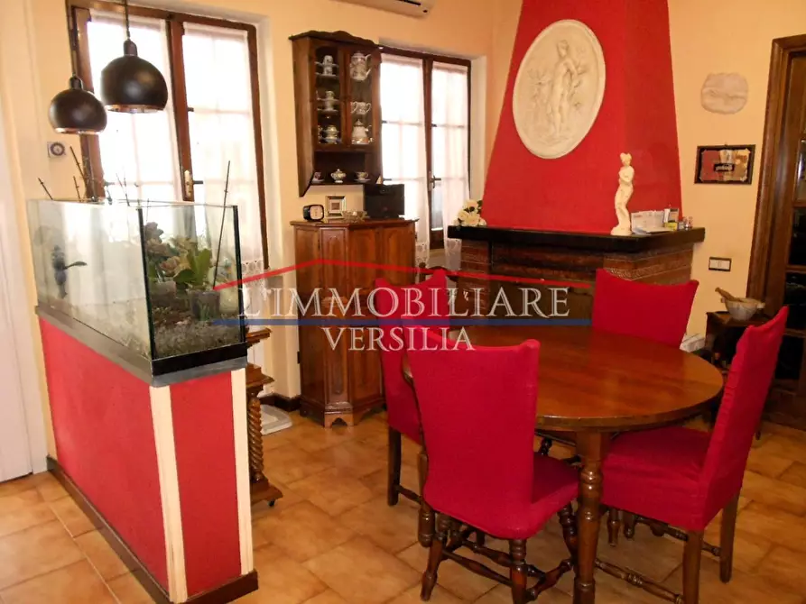 Immagine 19 di Casa bifamiliare in vendita  a Montignoso