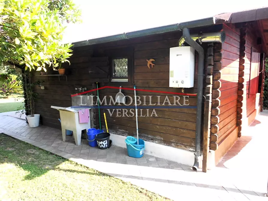 Immagine 47 di Casa bifamiliare in vendita  a Montignoso