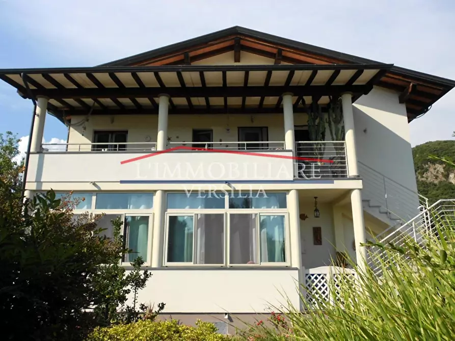 Immagine 48 di Casa bifamiliare in vendita  a Montignoso