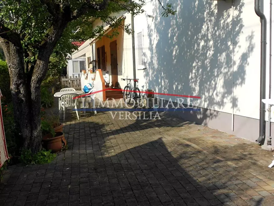 Immagine 59 di Casa bifamiliare in vendita  a Montignoso