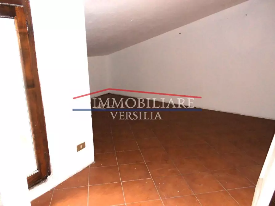 Immagine 56 di Casa bifamiliare in vendita  a Montignoso