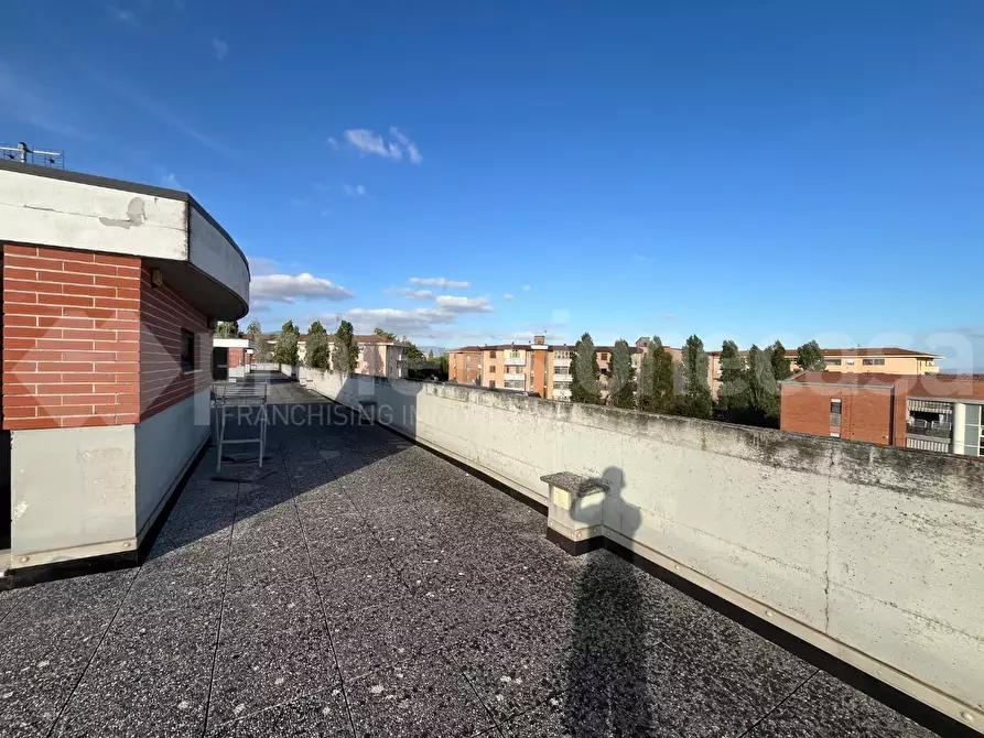 Immagine 22 di Appartamento in vendita  a Pisa