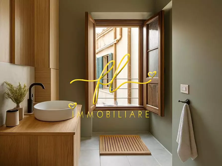 Immagine 11 di Appartamento in vendita  a Volterra