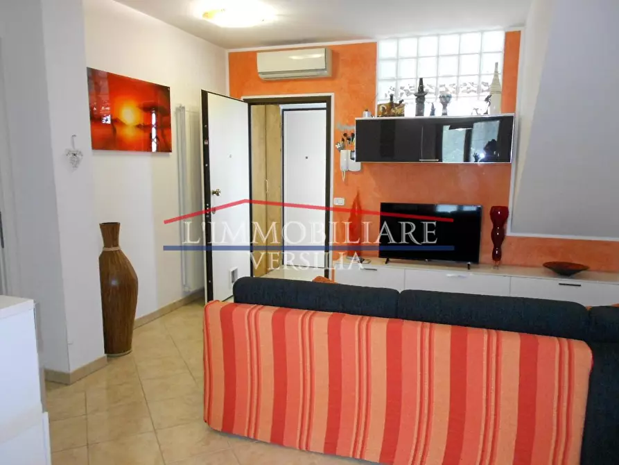 Immagine 3 di Appartamento in vendita  a Massa