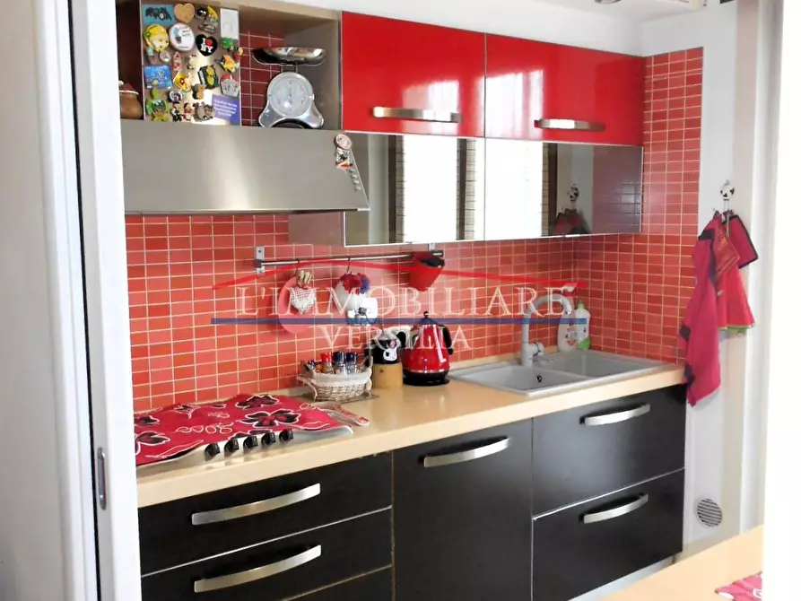 Immagine 10 di Appartamento in vendita  a Massa