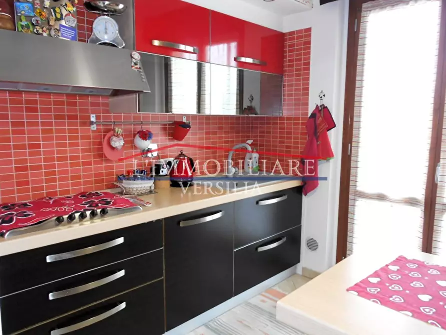 Immagine 11 di Appartamento in vendita  a Massa