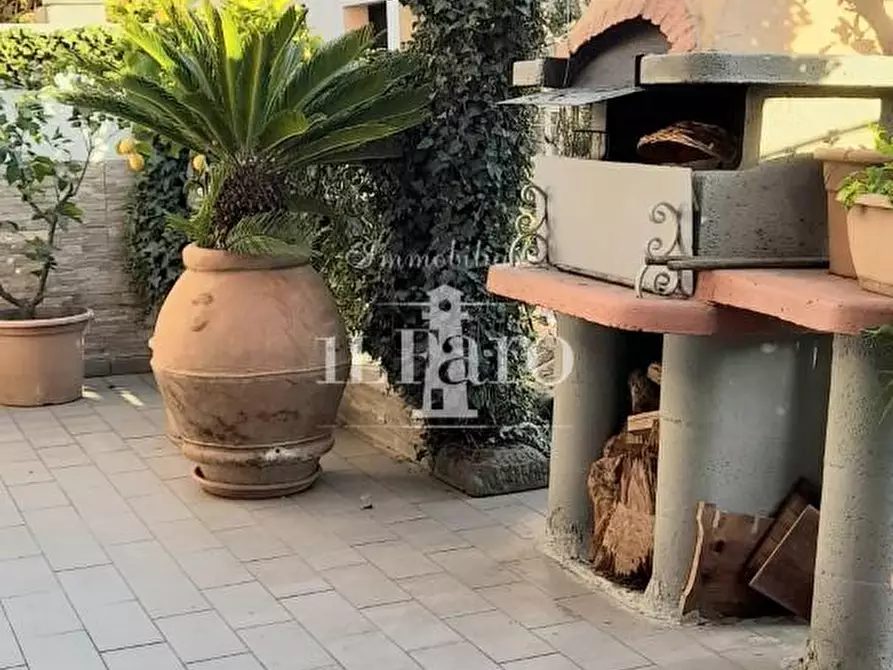 Immagine 13 di Terratetto in vendita  a Carmignano