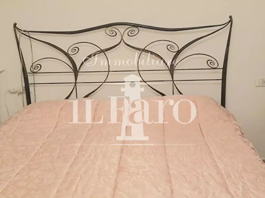 Immagine 36 di Terratetto in vendita  a Carmignano