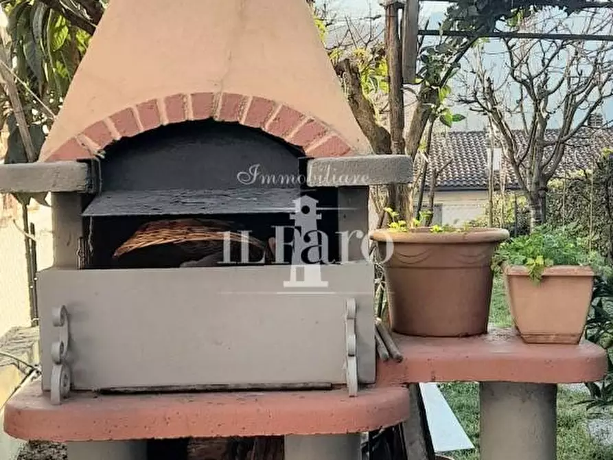 Immagine 11 di Terratetto in vendita  a Carmignano