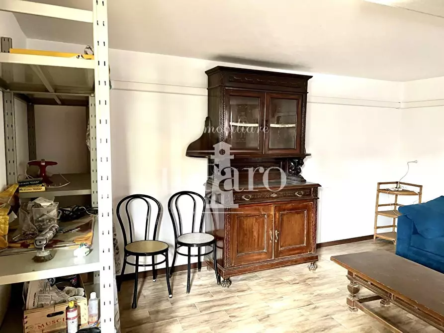 Immagine 23 di Villa in vendita  a Campi Bisenzio