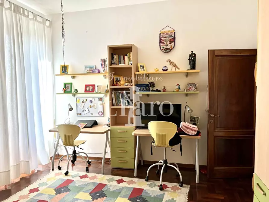 Immagine 13 di Villa in vendita  a Campi Bisenzio