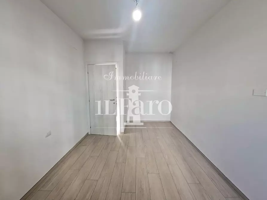 Immagine 12 di Appartamento in vendita  a Campi Bisenzio