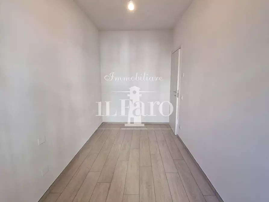 Immagine 16 di Appartamento in vendita  a Campi Bisenzio