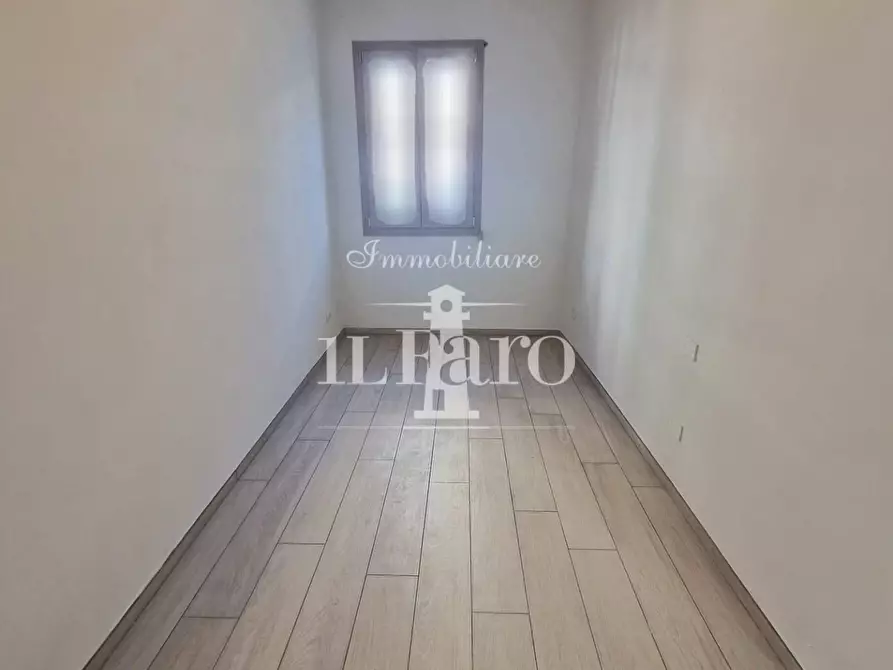 Immagine 13 di Appartamento in vendita  a Campi Bisenzio